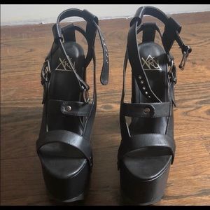 YRU NIGHTCALL PLATFORM SHOES